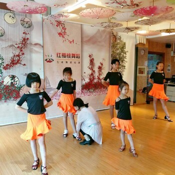 广州天河骏逸苑、星汇雅苑少儿童小孩兴趣舞蹈培训班
